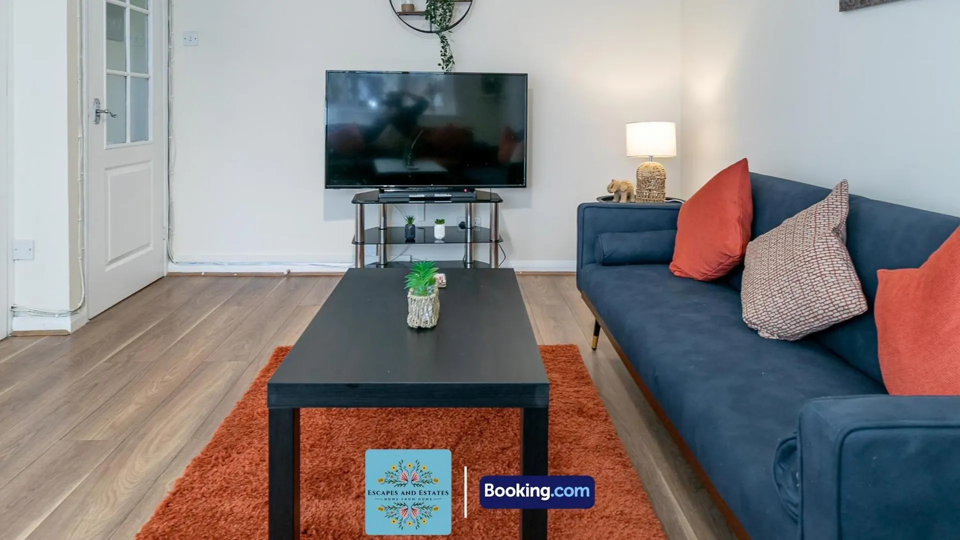 Apartment Charming 2-Bedroom House At Escape & Estates Short Lets & Serviced Accommodation Uxbridge With Private Garden & Parking Hillingdon United Kingdom